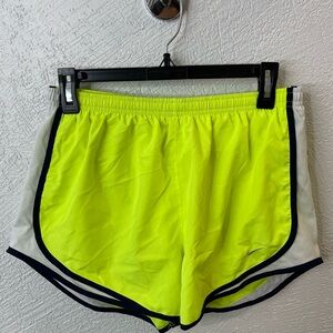 Women’s Nike Tempo shorts, sz Large